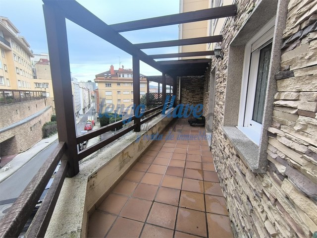 VIVIENDA EN POIO CON TERRAZA 